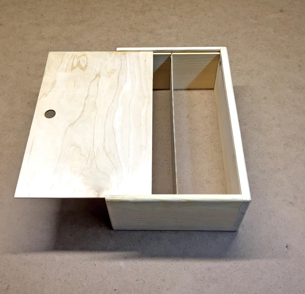 Подарочная коробка 