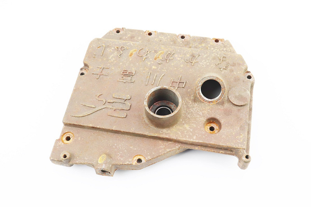 Кришка блока двигуна права (з боку заводного важеля), 9отв., чавун R190N/195NM Тип 1, (можливий наліт) Київ - фото 1