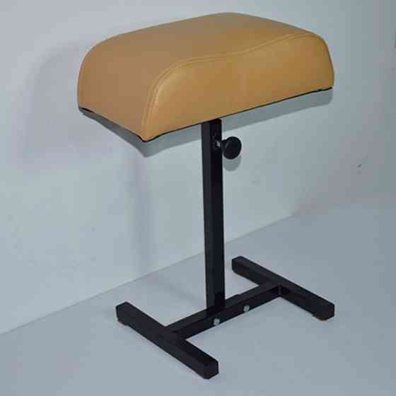 Підставка педикюрна на чорній ніжці Київ