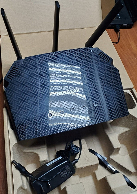 Мережеве обладнання NETGEAR 4-Stream Wi-Fi 6 Router (R6700AX) Київ - фото 1