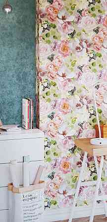 Шпалери вінілові на флізеліні гарячого тиснення Sintra Atmosphere квіти троянди червоні бузкові сірі 512234 Київ