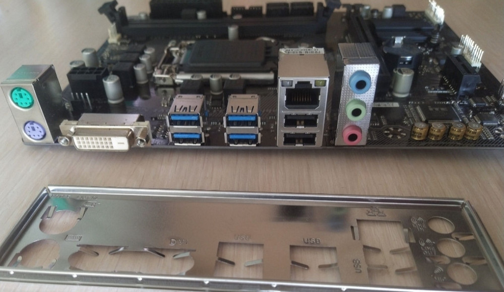 Материнська Плата: S1151 Gigabyte GA-B250M-D2VX Si. Київ - фото 2