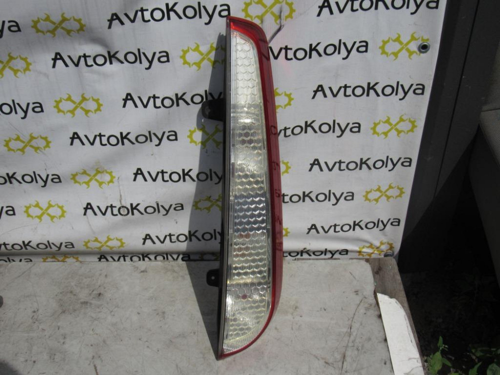 Ліхтар задній Ford Focus 2008-2011 (універсал) Ковель - фото 1