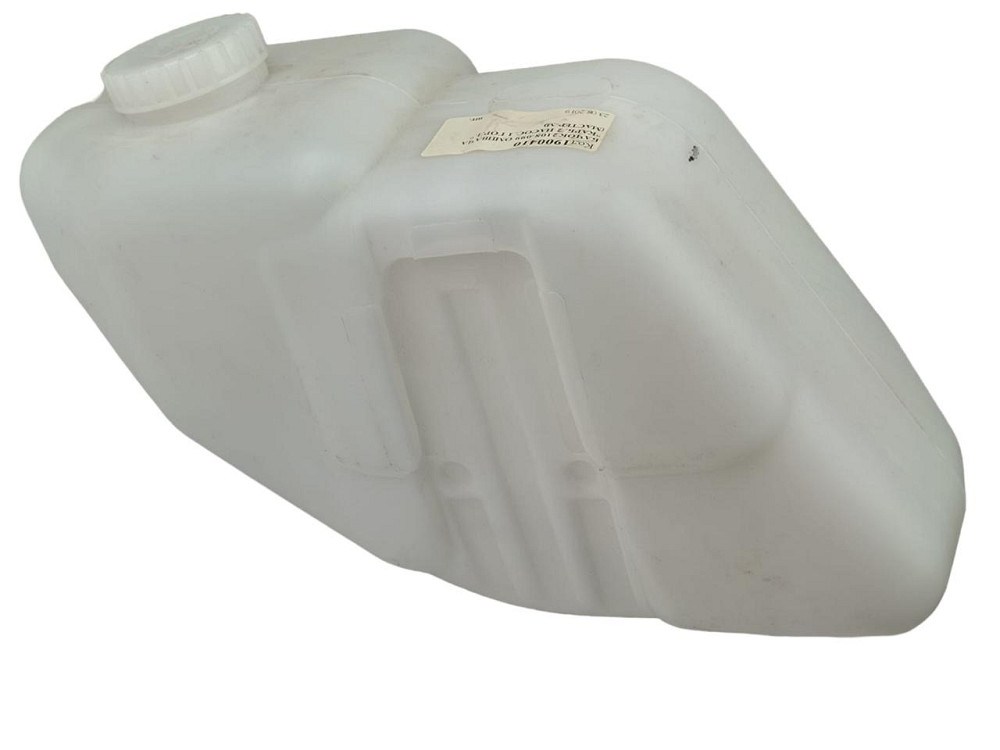 Бачок 2108, 2109, 21099, 2113, 2114, 2115 карбюратор 2 мотора 1 горловина омывателя Мукачево - изображение 1