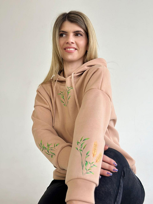 Утепленный худи с патриотическим принтом 