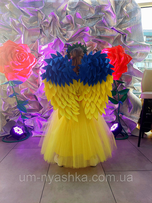 Жовта святкова сукня в патріотичних кольорах Кривой Рог - изображение 9