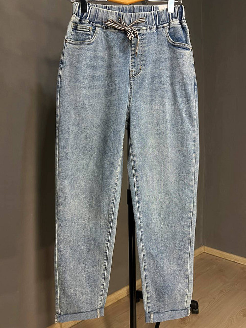 Джинсы женские I8 10029 МОМ талия на резинке со шнурком стрейчевые увеличенные голубые, голубой, 31, Одесса - изображение 8