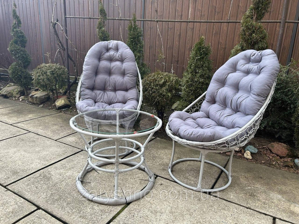 Плетені меблі з сірими накидками Київ - фото 4