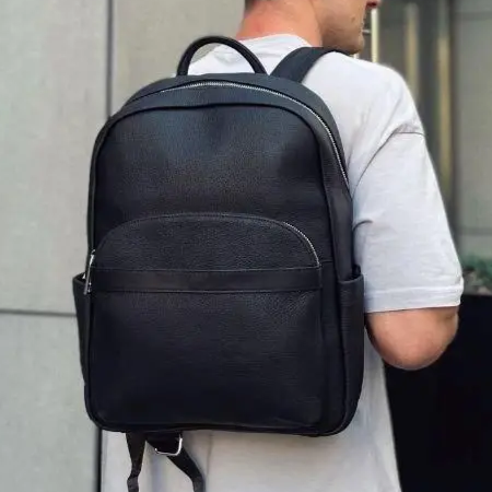 Мужской городской кожаный рюкзак черный Tiding Bag 60320 Каменское
