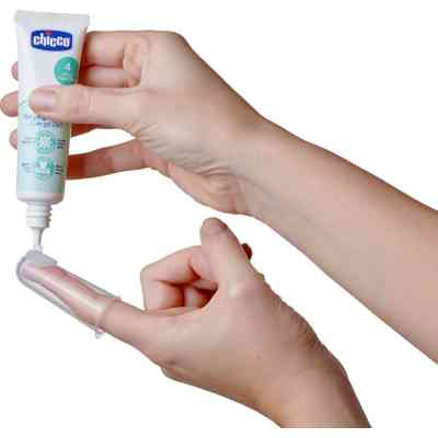 Детская зубная паста Chicco Набор: гель для десен 2в1+ зубная щетка-массажер (11262.00) Винница