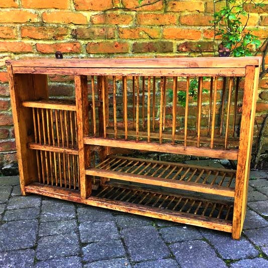 Полка для тарелок и блюд 