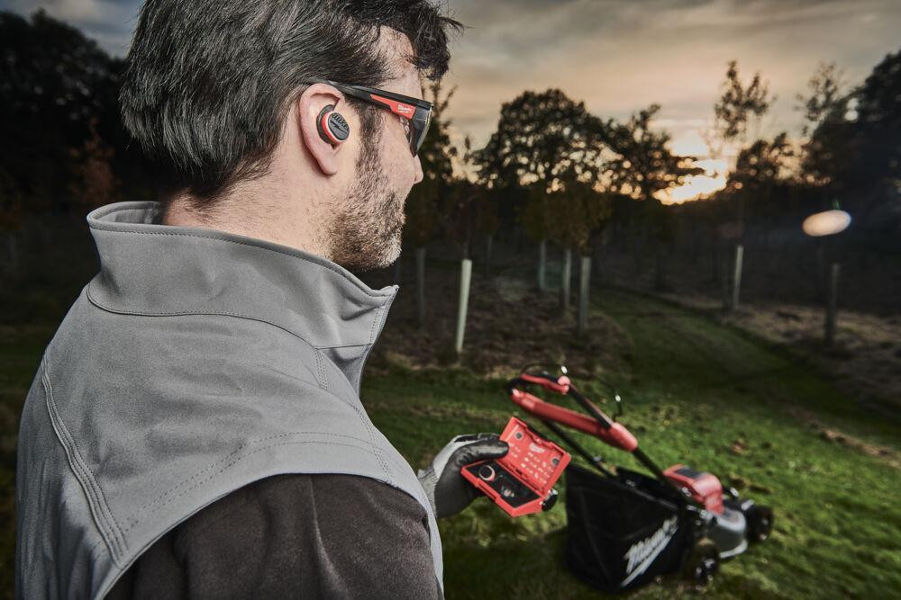 Навушники акумуляторні для роботи, з захистом слуху MILWAUKEE L4 RLEPB-301 USB Bluetooth Одеса - фото 4