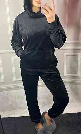 Женский велюровий костюм с капюшоном Черный S Харьков