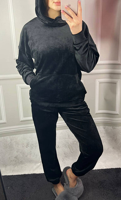 Женский велюровий костюм с капюшоном Черный S Харьков - изображение 2