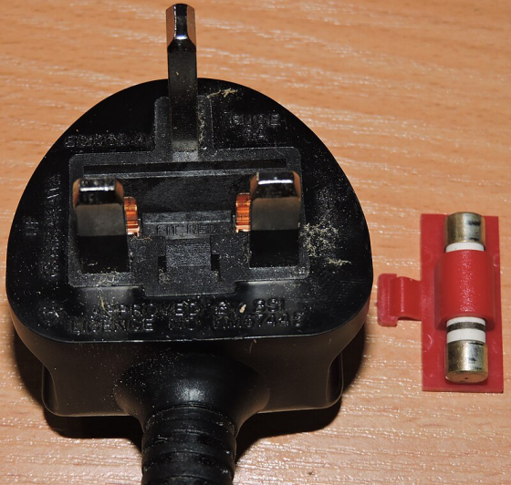 Британская вилка (переходник) BS 1363   13А Ровно