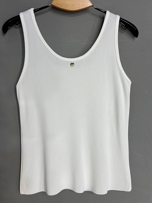 Майка жіноча A-N 2295 в рубчик з кулоном, білий, one size Київ - фото 13