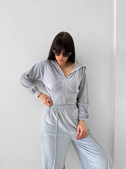 Жіночий прогулянковий костюм-двійка: кофта на блискавці та штани з велюру Сірий, 46/48 Одеса - фото 1