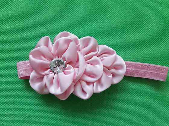 Ошатна пов'язка дитяча світло-рожева квітка 10см, розмір універсальний (на резинці) Київ