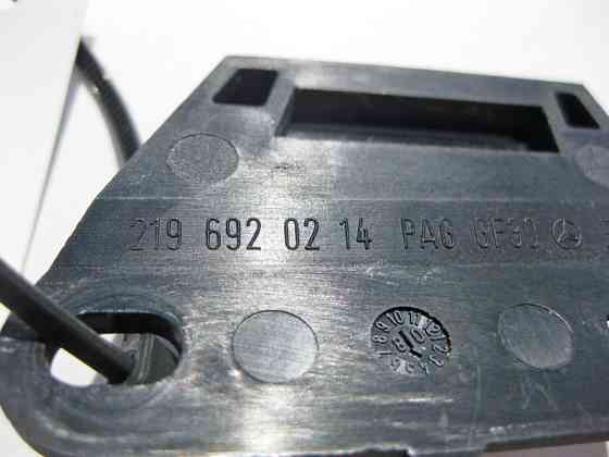 Mercedes-Benz  A2196920214 Тримач зовнішнього вертикального молдингу правої стійки "B" CLS C219 Одесса