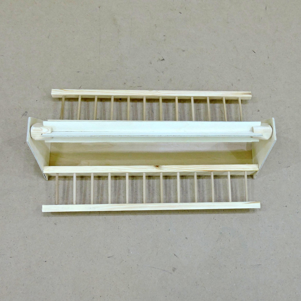 Деревянная кормушка для голубей 