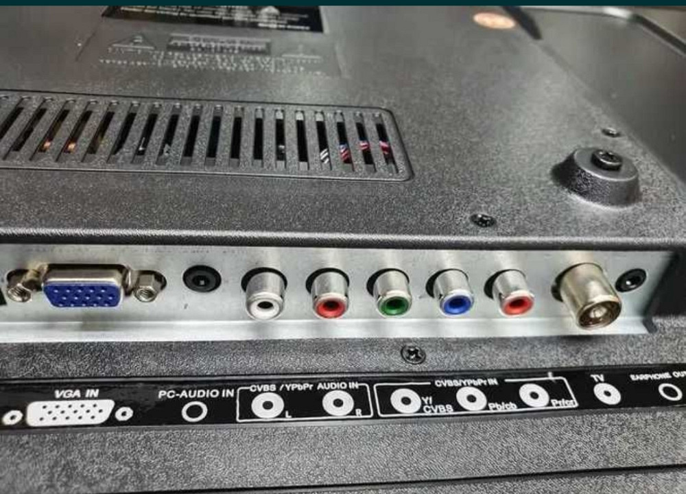 Телевизор: 4K, Smart TV, 32