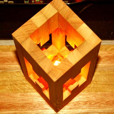 Светильник настольный 