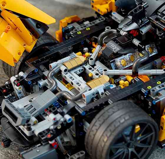 Конструктор машинки Technic McLaren P1 маштаб 1:8 3893 деталей Техник Макларен желтая Киев