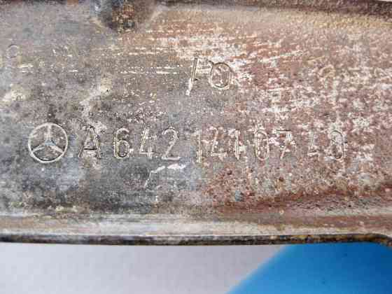 Mercedes-Benz  A6421410740 Кронштейн поперечної труби наддувного повітря двигуна OM642 V6 3.0 cdi Одесса