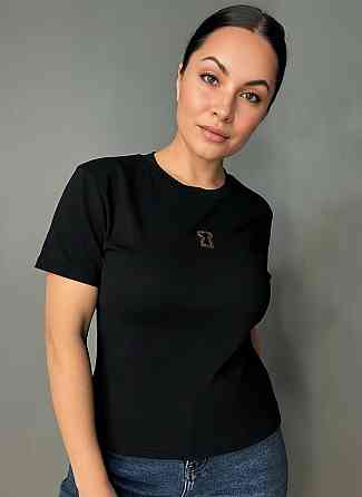 Футболка жіноча A-N 911-21 з аплікацією камінців силует замка базова one size, чорний, one size Київ