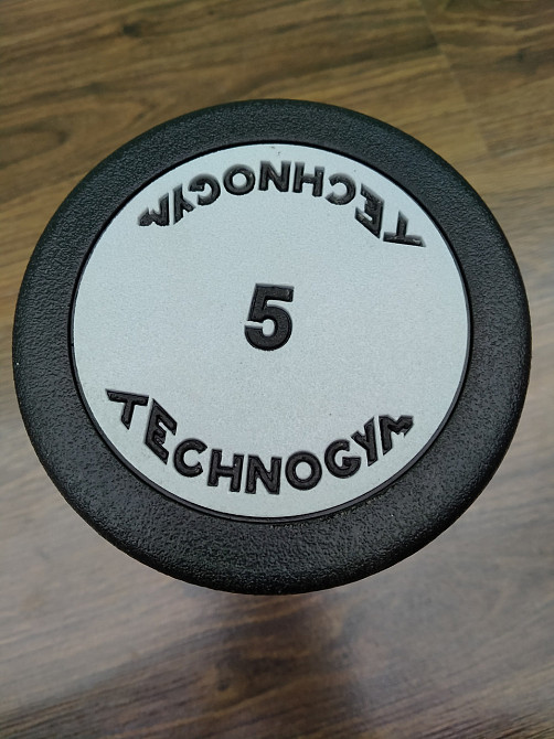 Гантель 5 кг цельная полиуретановая TECHNOGYM Киев - изображение 5