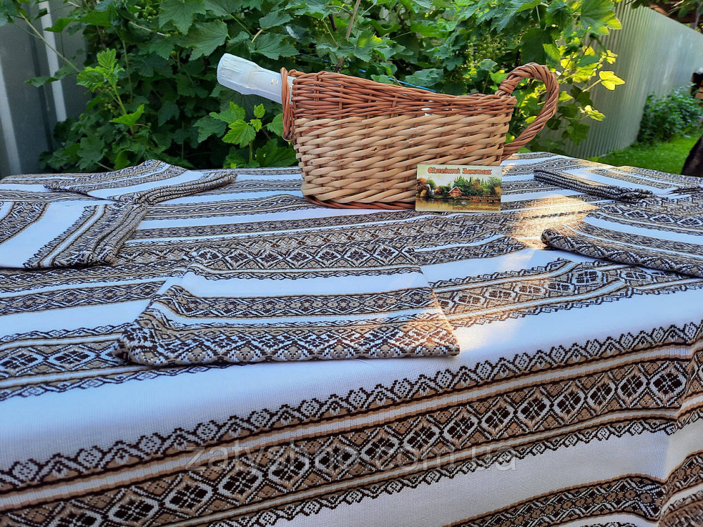 Скатерть в кофейном цвете, вышитая на белом Киев - изображение 4