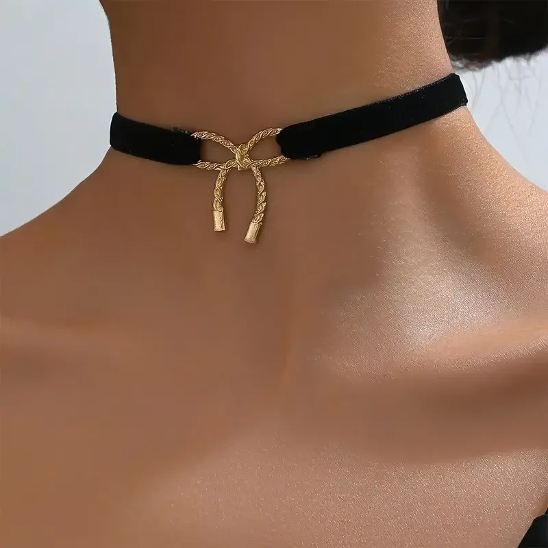 Женский черный бархатный чокер с золотистым бантом Киев - изображение 2