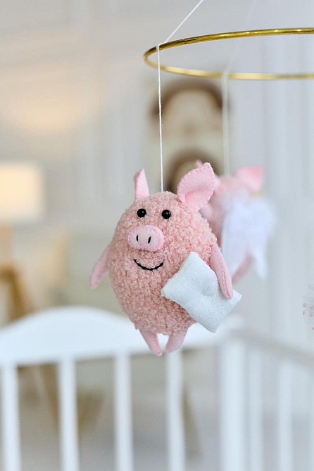 Дитячий музичний мобіль на ліжечко для немовлят WoollyFox "Веселі свинки" на 35 мелодій Київ - фото 4