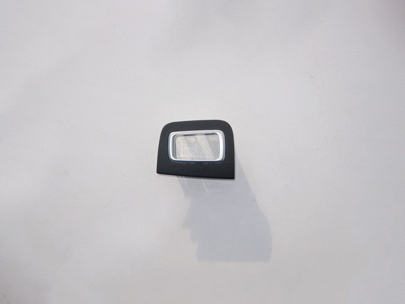 Mercedes-Benz  A2057308101 9051 Чорна накладка кнопки склопідйомника на задній лівій дверній карті C-Class W205 Одеса - фото 1