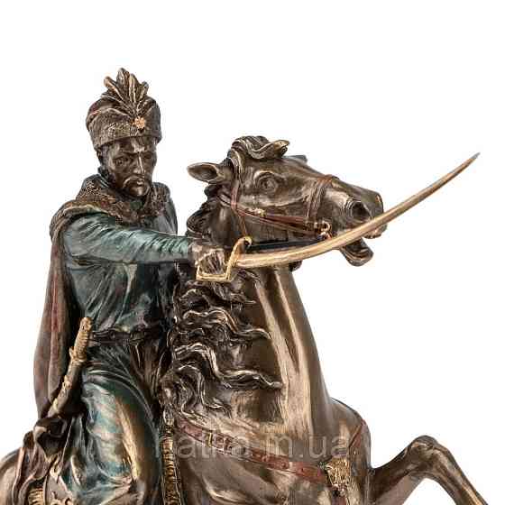 Статуетка Veronese "Гетьман" 22 * 20 см (02440A4) полістоун із бронзовим покриттям Київ