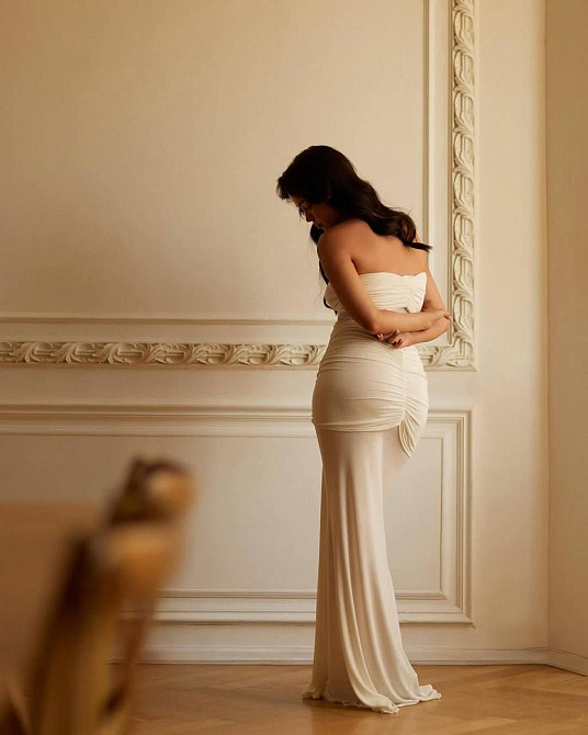 Женское легкое элегантное длинное платье-бандо Мягкая вискозаЖенское легкое элегантное длинное платье-бандо мягкая вискоза 46/48 Одесса - изображение 2