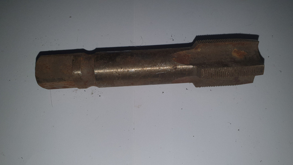 Метчик машинно-ручной М27х1.2 (маш-руч). СССР. Харьков - изображение 1