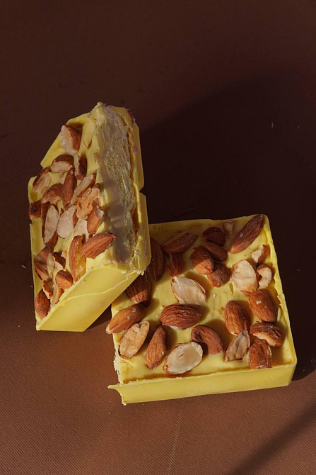 Набор шоколада Choco Trio Pistachio Sapphire, 200 г & Pink Velvet, 200 г & Orange Sard, 200 г Gregory Mill Киев - изображение 6