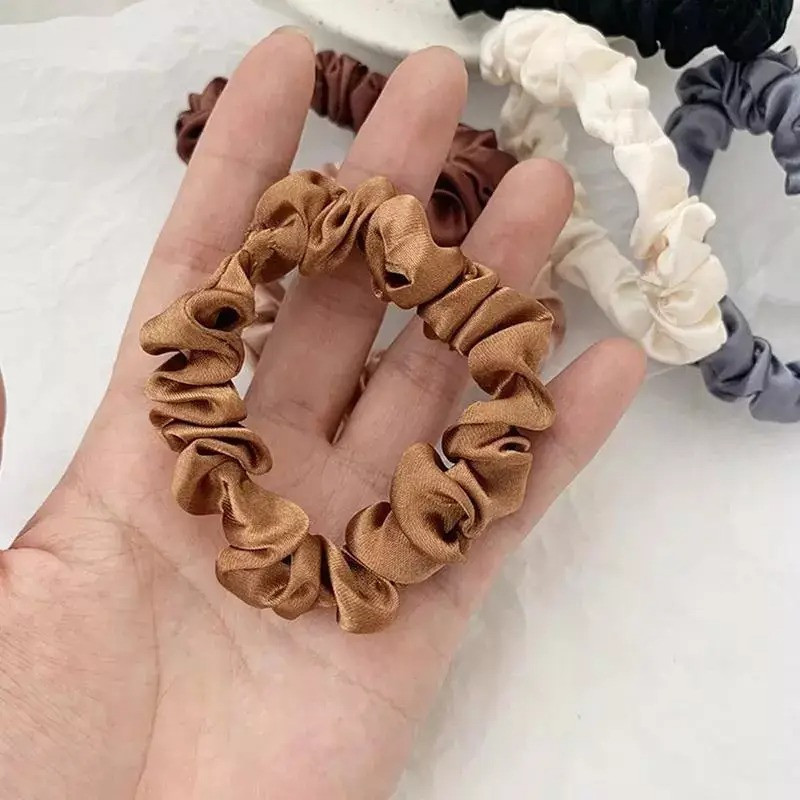 Набор женских резинок для волос,пучков,хвостов атласные разноцветные 6 шт,эластичные, прочные,однотонные Каменец-Подольский - изображение 5