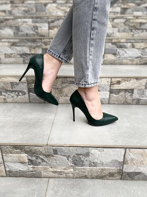 Туфлі жіночі SMALL SWAN темно-зелені еко-шкіра висота каблука 10см розміри 39р.-25см 40р.-26см Коломыя - изображение 8