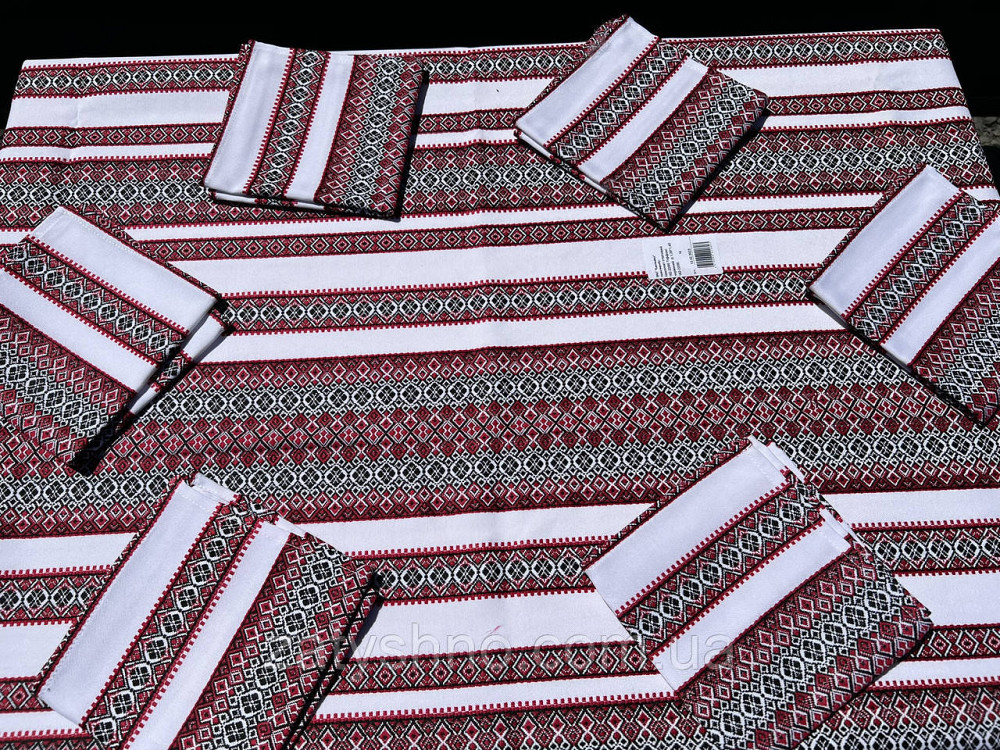 Вишита червона скатертина з чорним Київ - фото 1