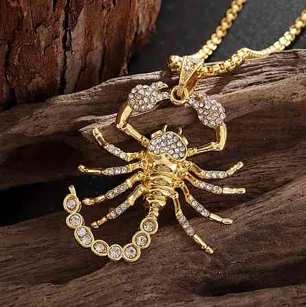 Подвеска скорпион на цепочке золотая, кулон знак зодиака Скорпион со стразами Киев