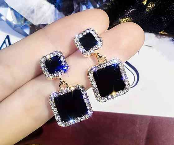 Сережки з чорним камінням Смела