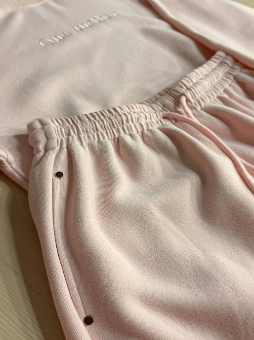 Костюм женский A-N 27063 свитшот и джогеры оверсайз с вышивкой пудра, пудра, M Киев - изображение 12