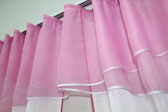Кухонні штори VR-Textil № 091к з ламбрекеном і підв'язками рожевий з білим 280х170 см (52-0256) Київ