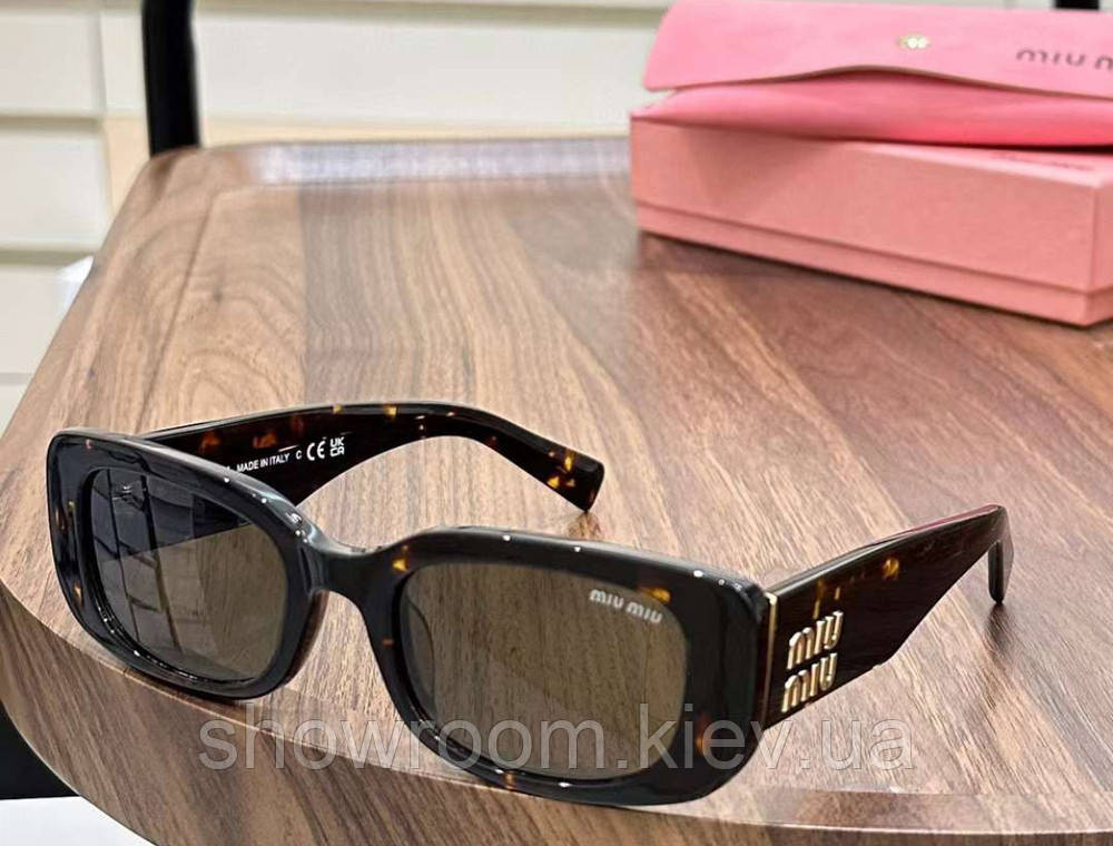 Женские солнцезащитные очки MU 08YS leo Lux Киев - изображение 1