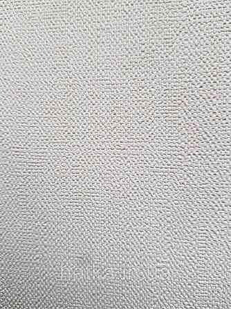 Обои виниловые на флизелине Marburg 82143 Felicita однотонные светло розовые тонкая точечная полоска Киев