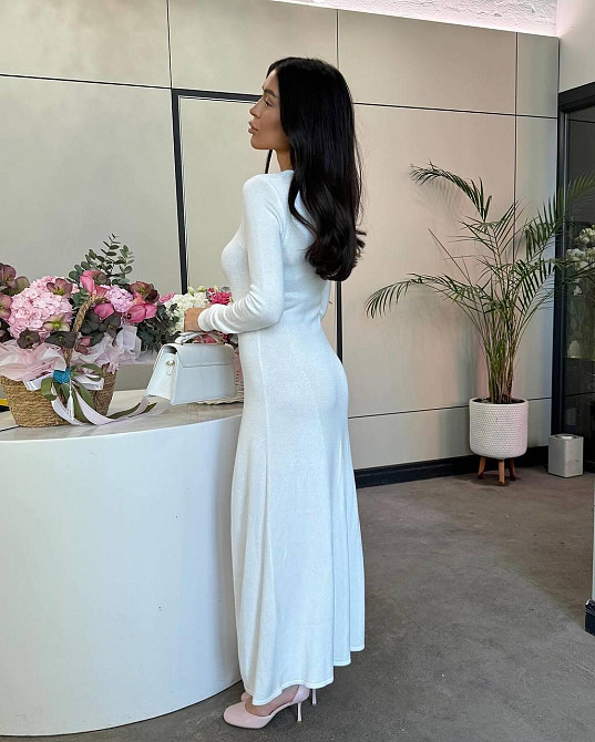 Женское привлекательное теплое миди-платье с разрезом ангора Одесса - изображение 4