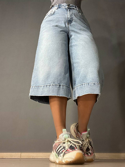 Шорти жіночі джинсові Sherocco 394-1 бермуди довгі нижче коліна резинка на талії манжет знизу блакитні , блакитний, 28, 28, 83 см, 115 см Київ - фото 6