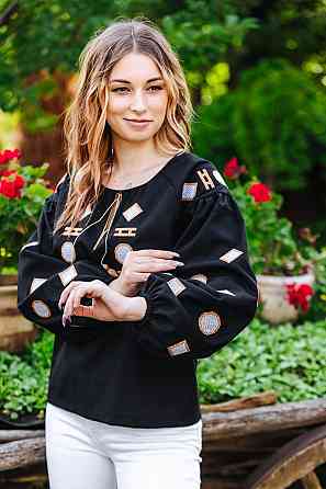 Вышиванка женская, льняная,  черная, топ Киев